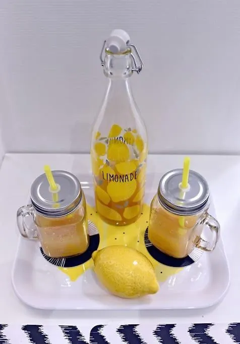 Cosy Lemonade In Bastille *